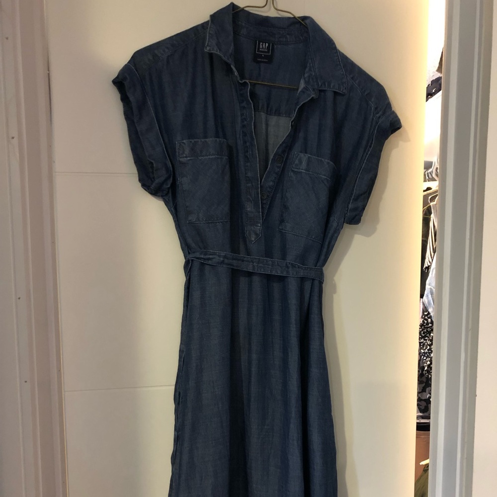 GAP maternity dress